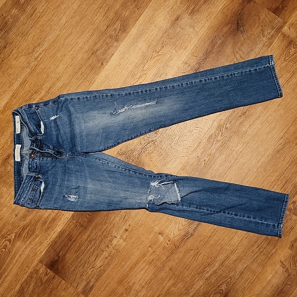 **5 For $20 Bullhead Blue Jeans Distressed